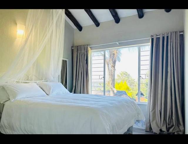 4 BEDROOM HOUSE FOR SALE IN ROODEKRANS